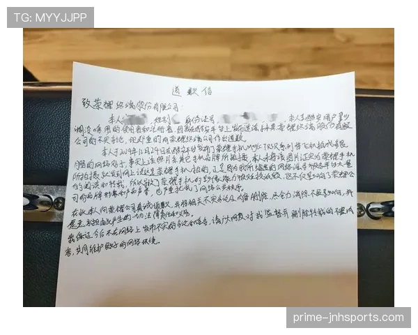 翁泓阳球场暴走到没人能挡，下了飞机拎的包让我想问人生哪出错了