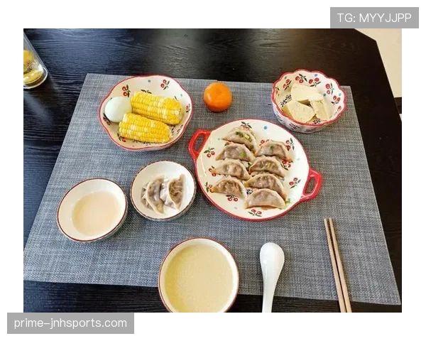 袁悦昨晚没出门,朋友圈里都是她晒的家常菜,谁想到她其实月入好几万? 袁悦昨晚没出门,朋友圈里都是她晒的家常菜,谁想到她其实月入好几万?